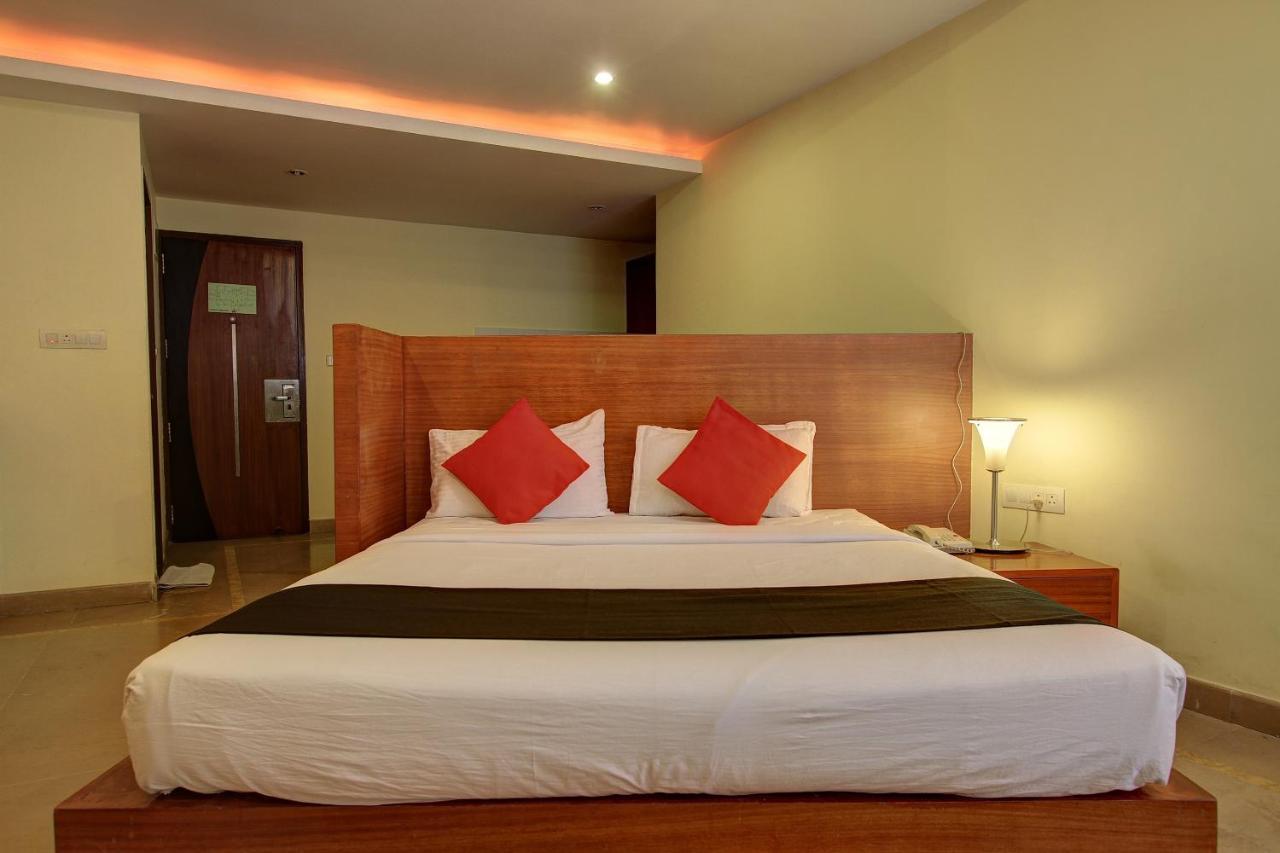 Collection O 29684 Hotel Vikram Palace & Restaurant Dayal Bagh Ruang foto